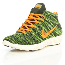 Charger l'image dans la galerie, Lunar Flyknit Chukka Black/Total Orange