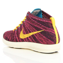 Charger l'image dans la galerie, Lunar Flyknit Chukka Black/Laser Orange
